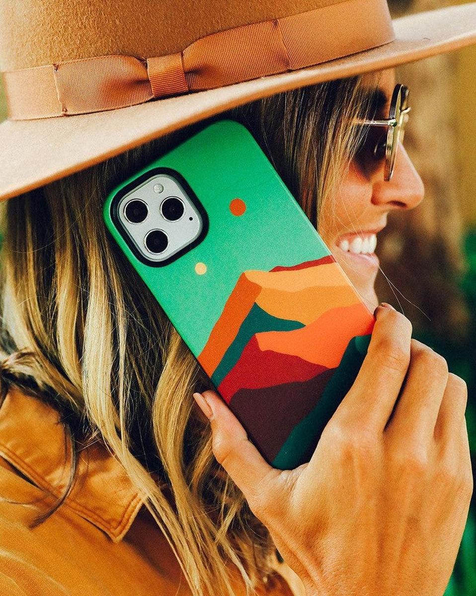Endless Peaks | Colorblock Mountain Case