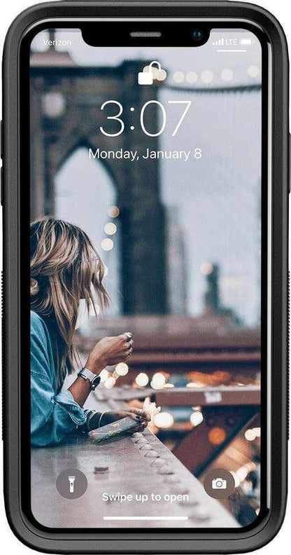 Calm Waters | The Met Series Case