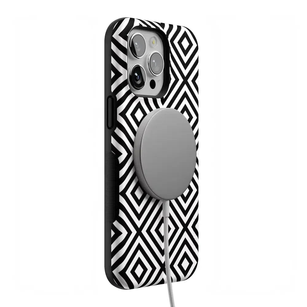 Diamonds | High Contrast Design Case