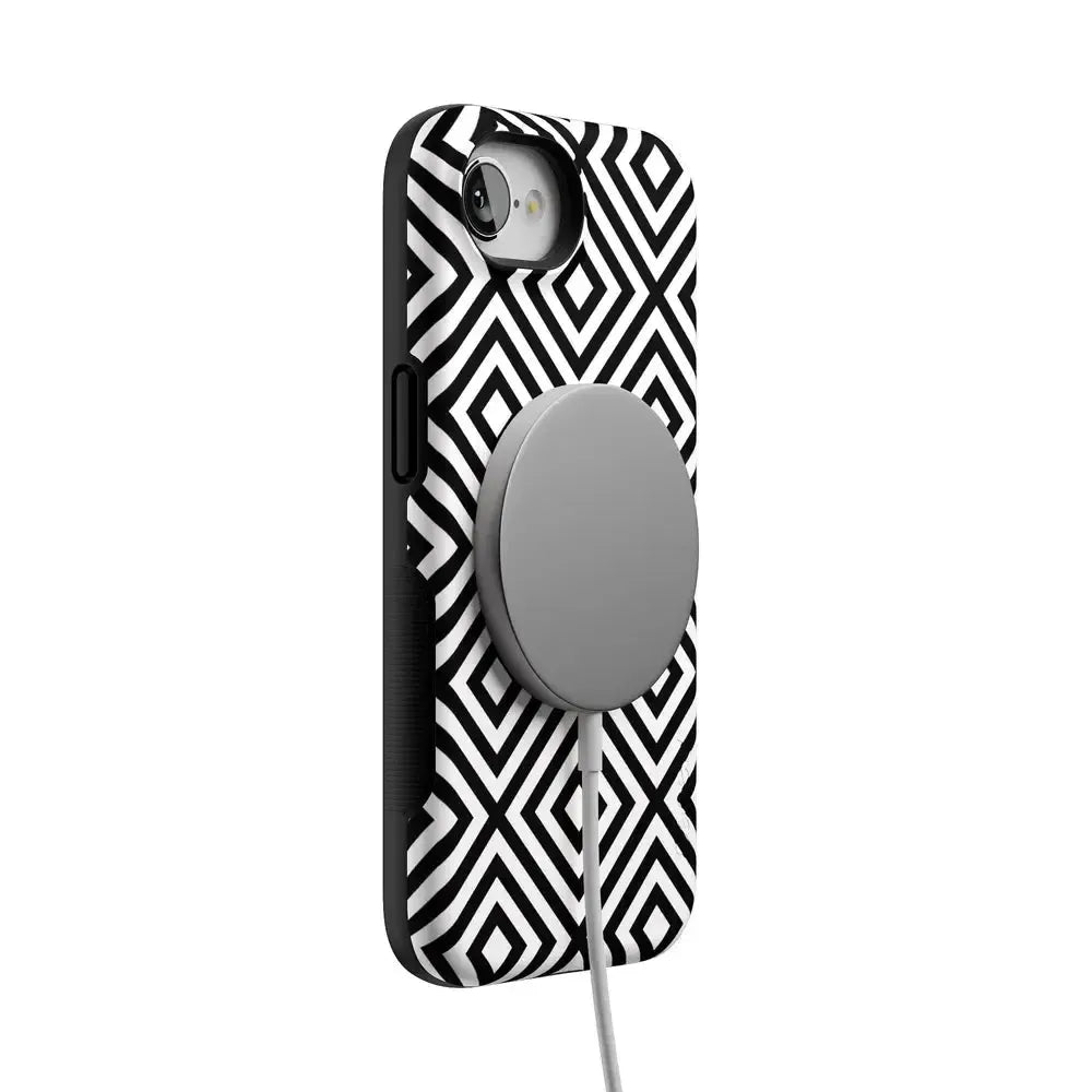 Diamonds | High Contrast Design Case