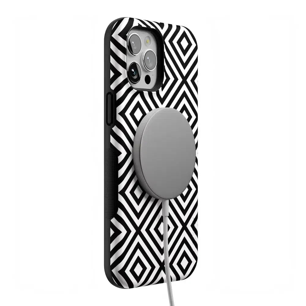 Diamonds | High Contrast Design Case