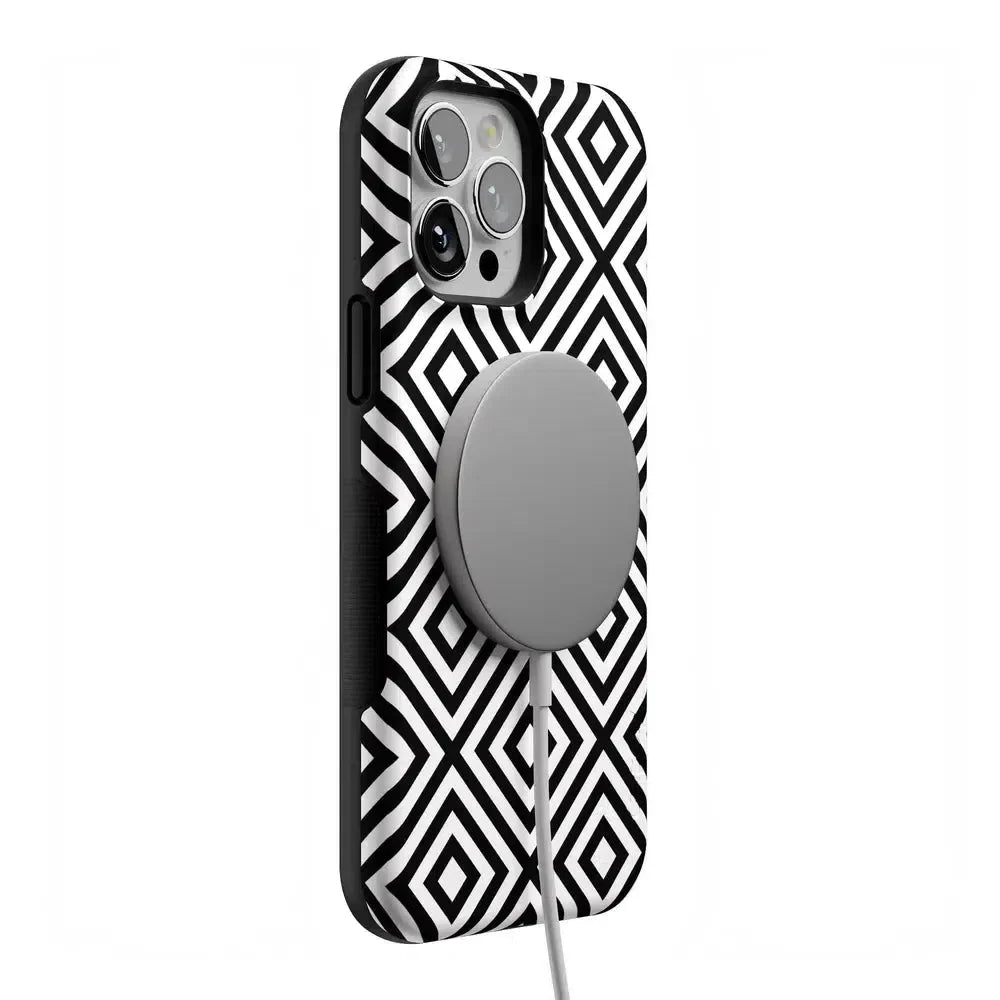 Diamonds | High Contrast Design Case